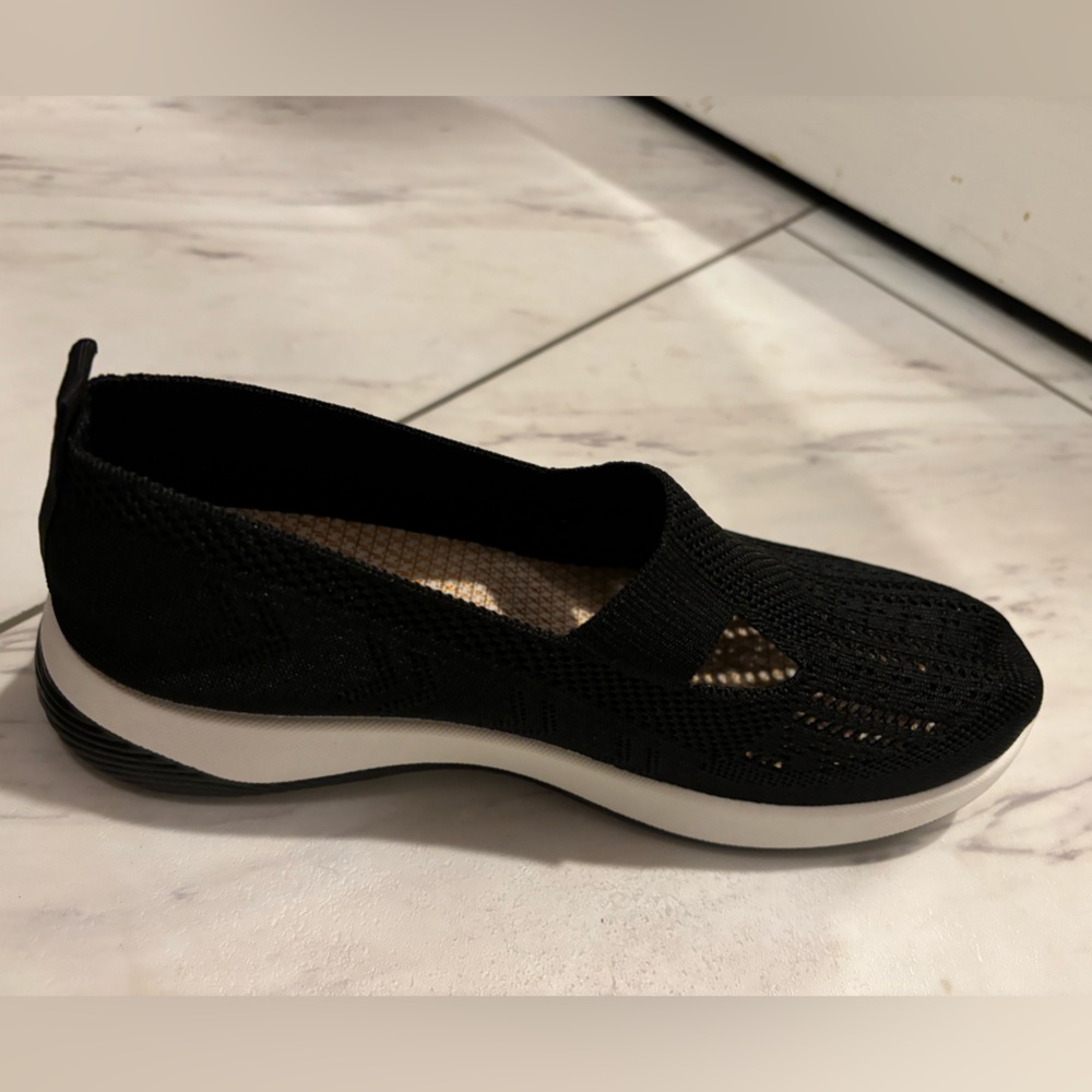 Sketchers slide ons size 40